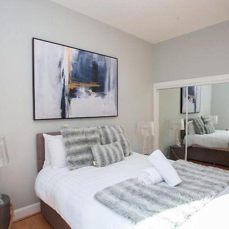 Modern And Refurbished Flat In Merchant City Glasgow Exterior foto